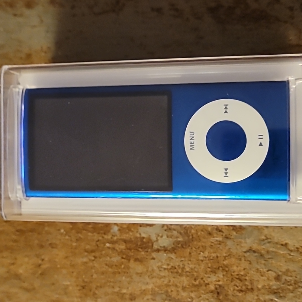 Brand New sealed ipod nano 5th generation blue 8GB